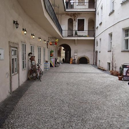 Apartments Tynska 7 Prague Luaran gambar