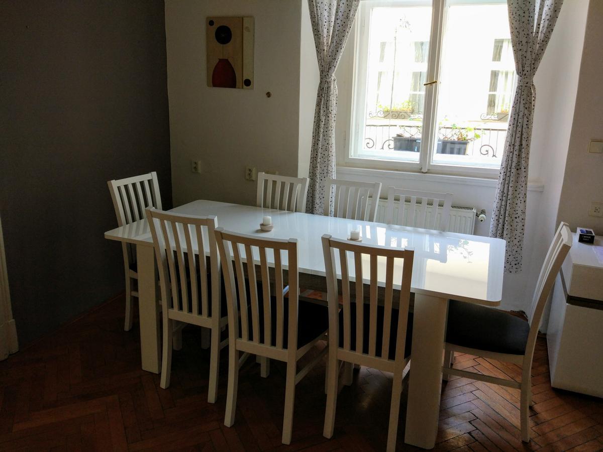 Apartments Tynska 7 Prague Luaran gambar