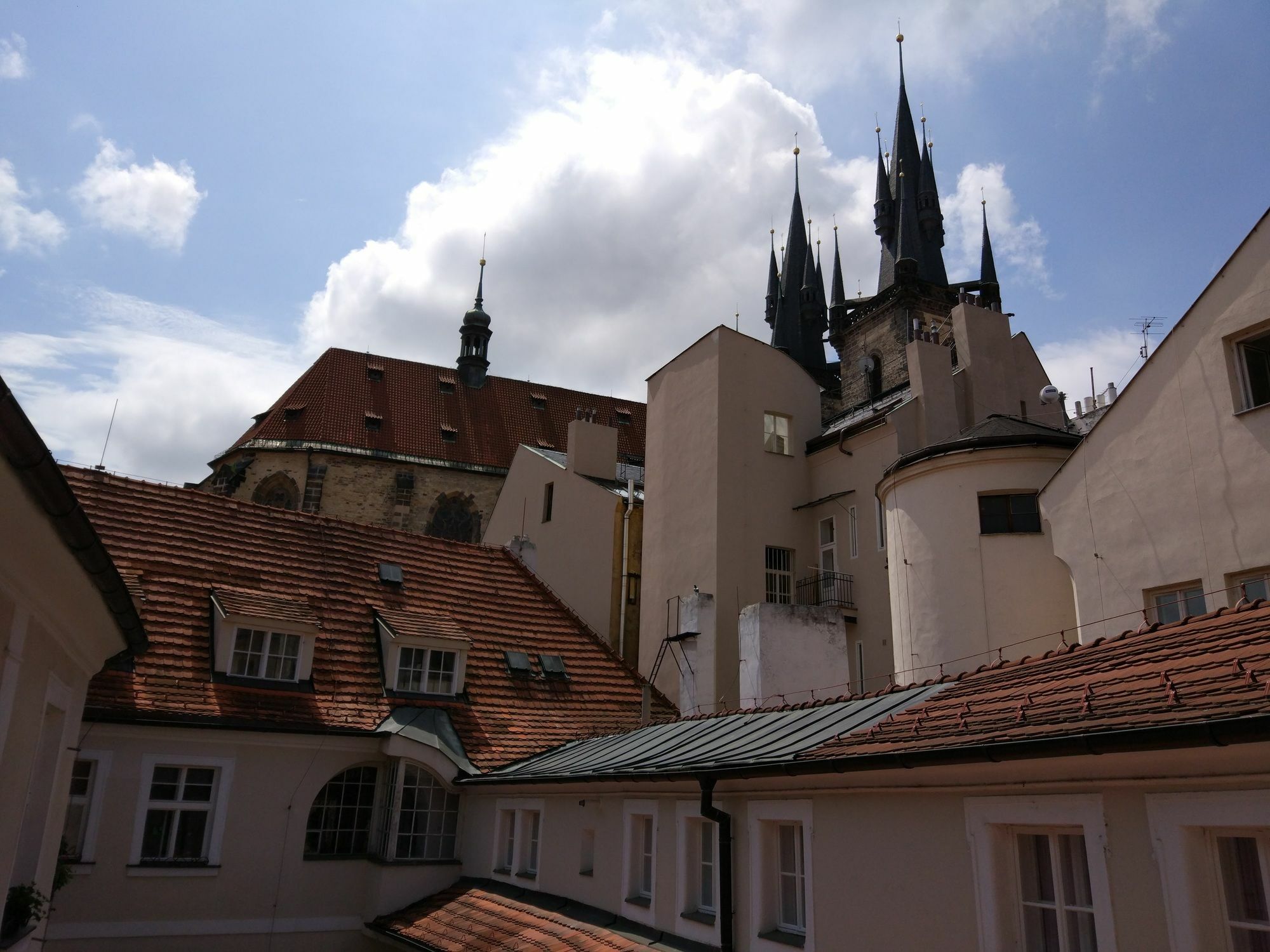 Apartments Tynska 7 Prague Luaran gambar